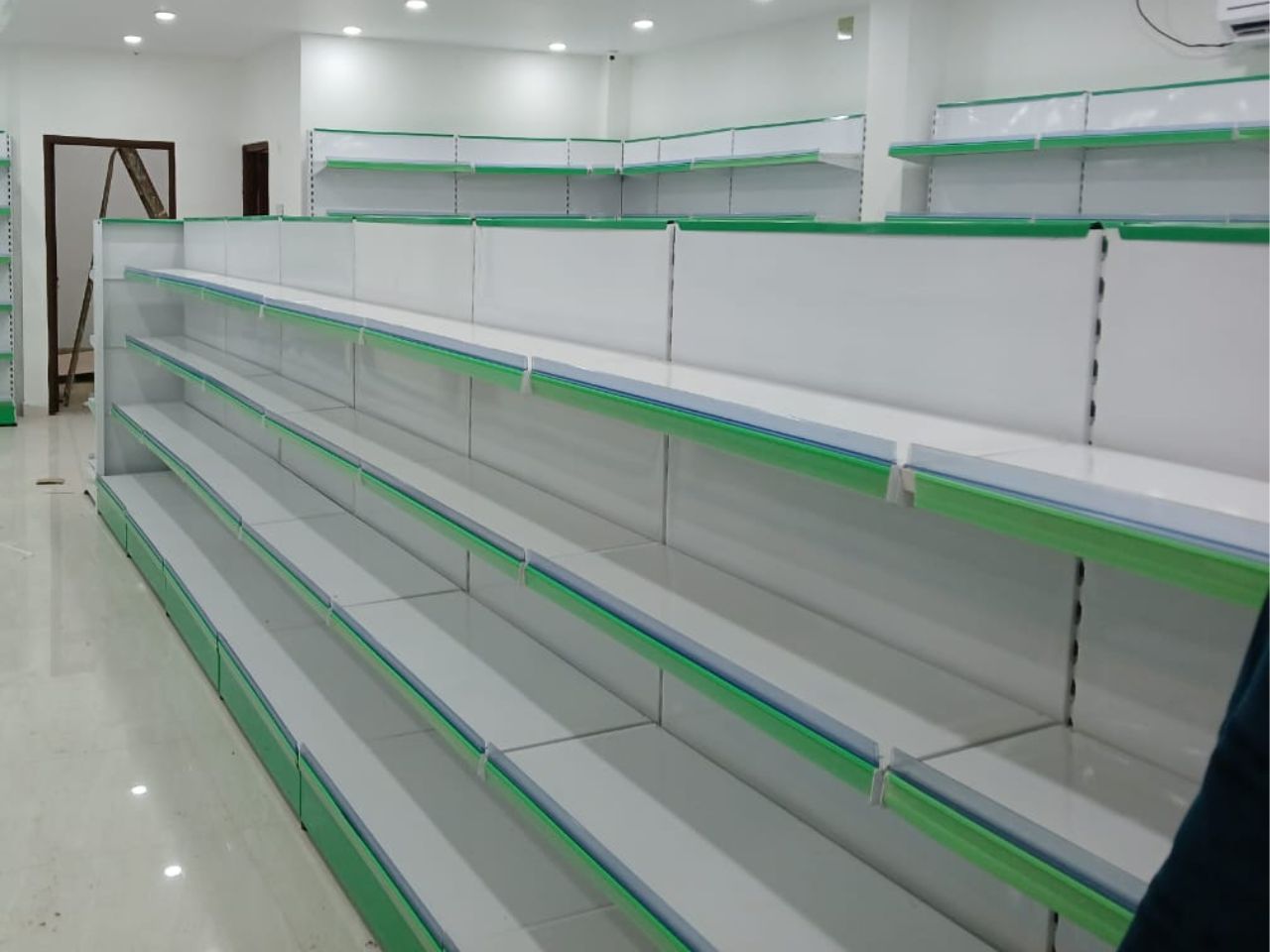 937718525_Center racks, Hazaribagh, Ranchi.jpg